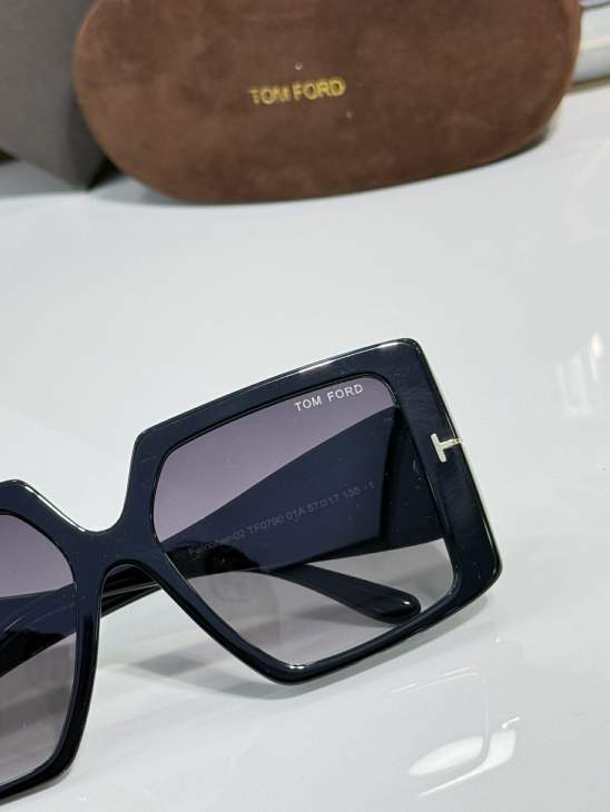 Picture of Tom Ford Sunglasses _SKUfw77817178fw